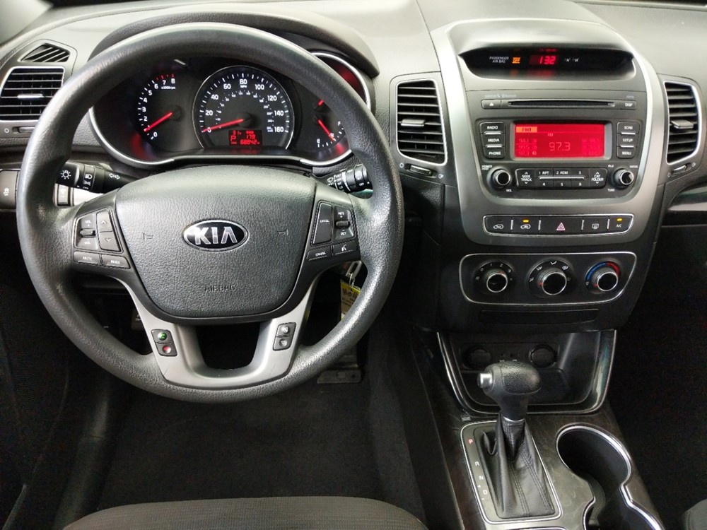 2014 Kia Sorento - Driver Dash