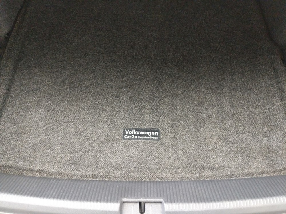 2015 Volkswagen Passat - Trunk