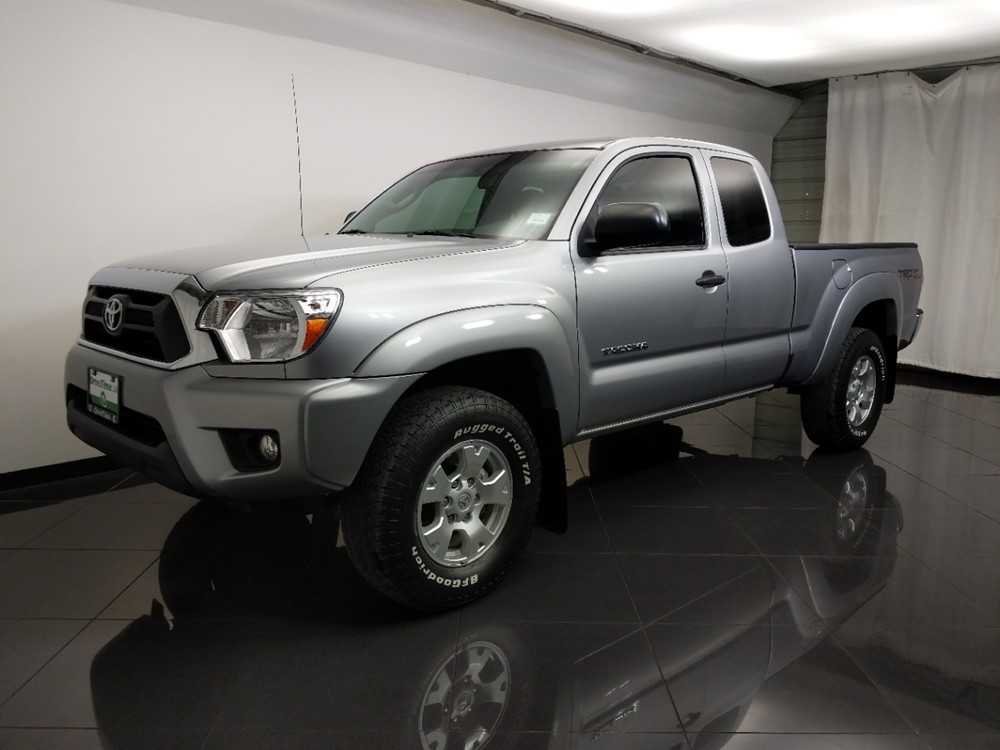 2015 Toyota Tacoma - Driver Front Bumper