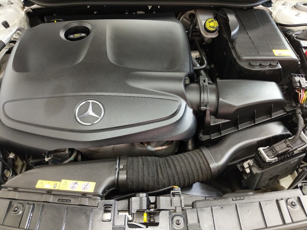 2015 Mercedes-Benz GLA250 - Engine