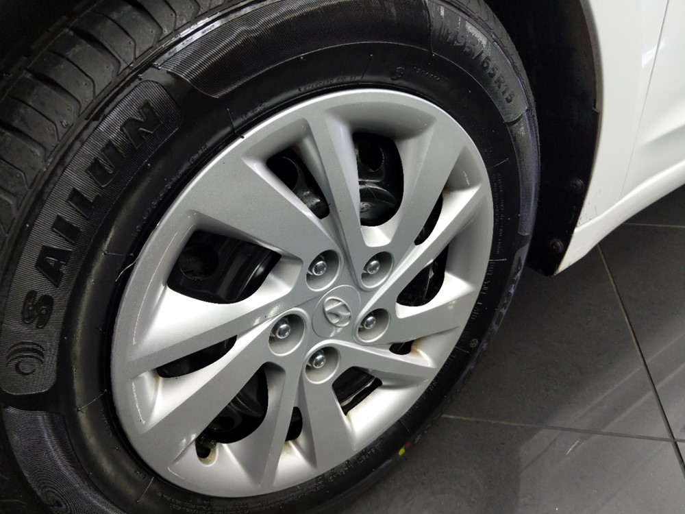 2017 Hyundai Elantra - Wheel