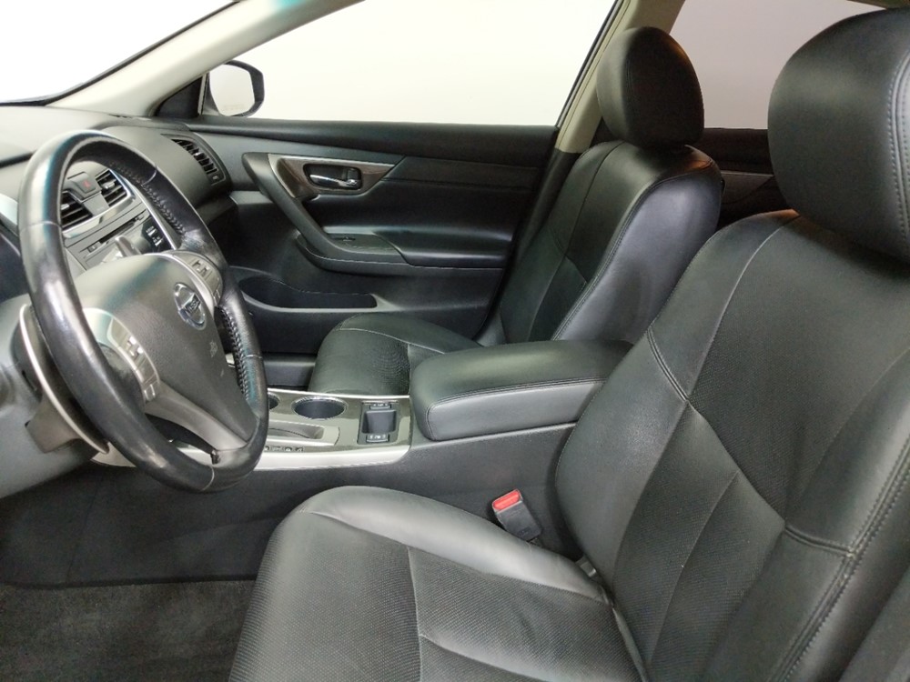 2013 Nissan Altima - Driver Front Seat