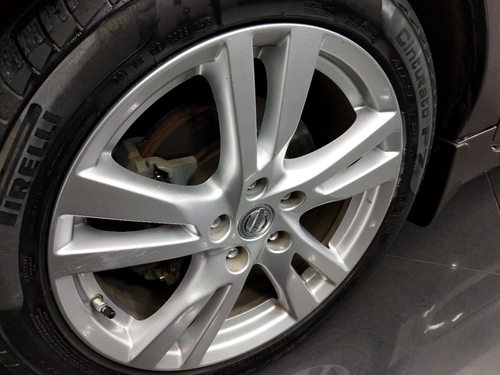 2013 Nissan Altima - Wheel