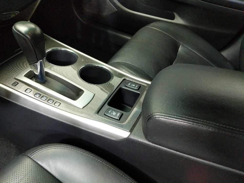 2013 Nissan Altima - Center Console/Cup Holders