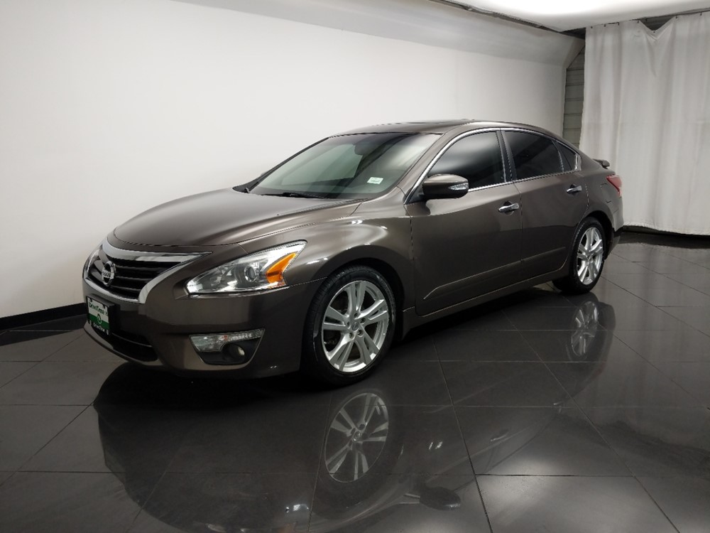2013 Nissan Altima - Driver Front Bumper