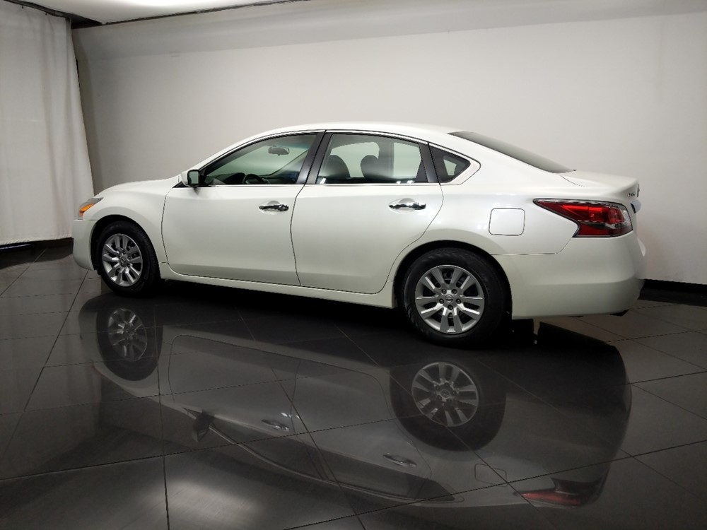 2015 Nissan Altima - Driver Rear Side