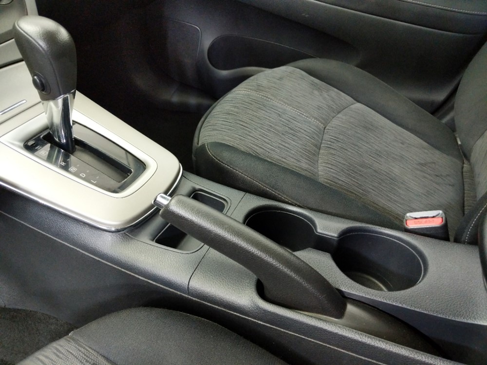 2014 Nissan Sentra - Center Console/Cup Holders