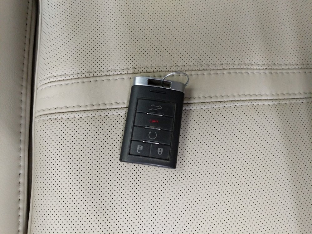 2011 Cadillac SRX - Keys