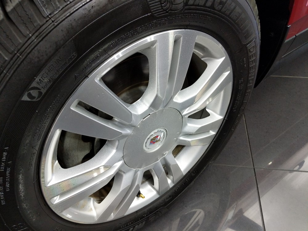 2011 Cadillac SRX - Wheel