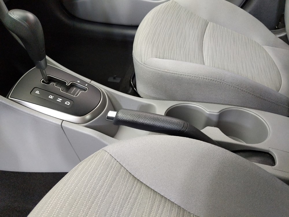 2017 Hyundai Accent - Center Console/Cup Holders