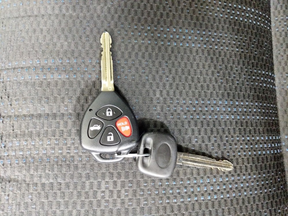 2013 Toyota Corolla - Keys