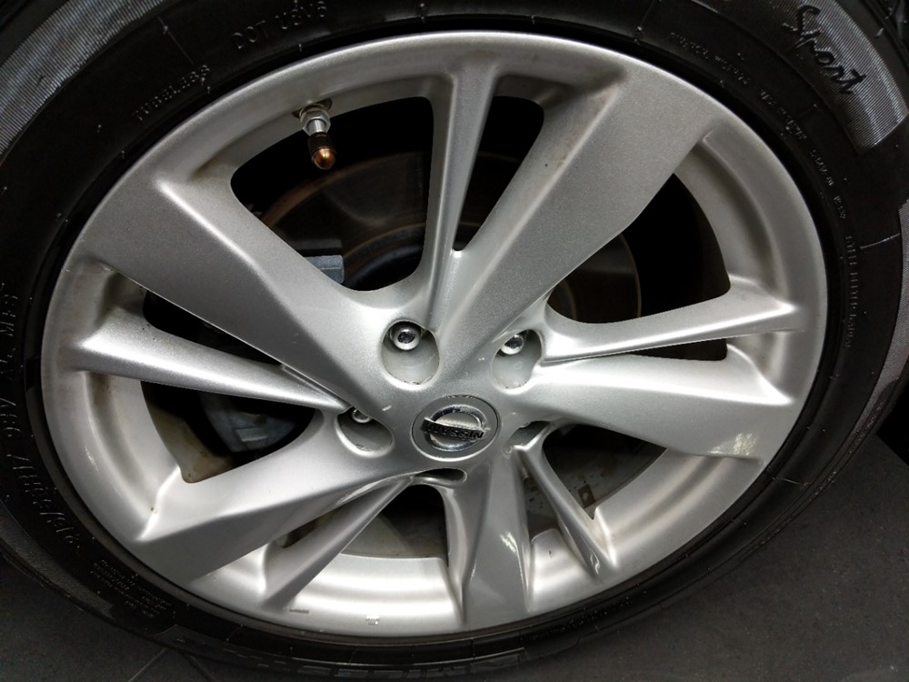 2014 Nissan Altima - Wheel