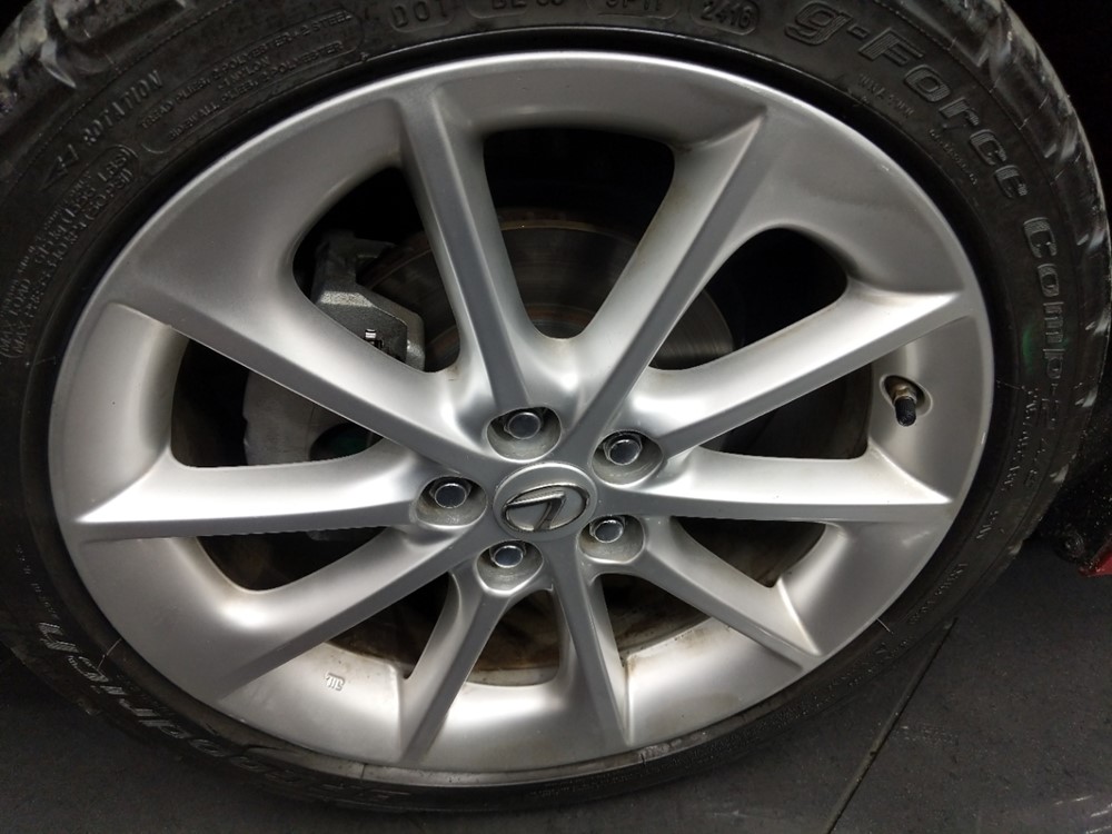 2012 Lexus CT 200h - Wheel