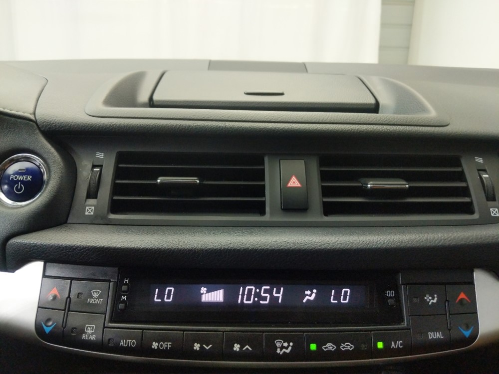 2012 Lexus CT 200h - Stereo Package