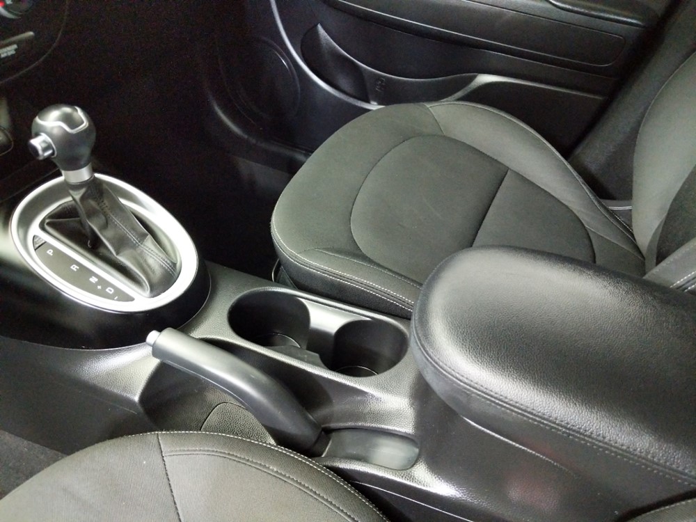 2014 Kia Soul - Center Console/Cup Holders