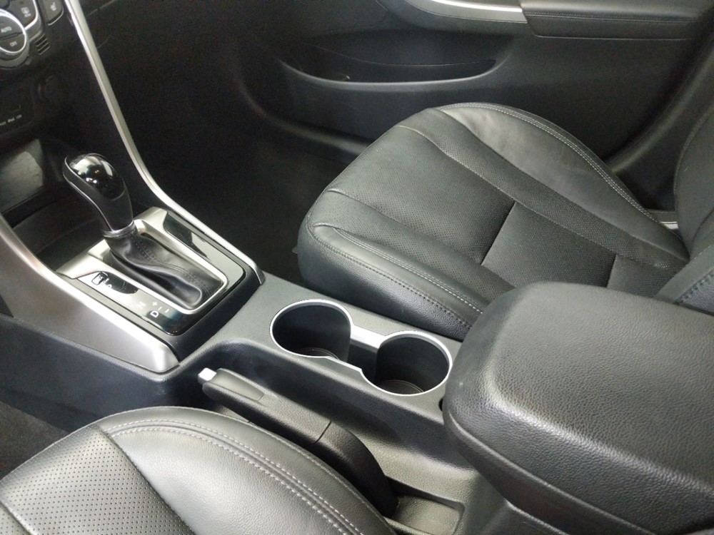 2014 Hyundai Elantra - Center Console/Cup Holders
