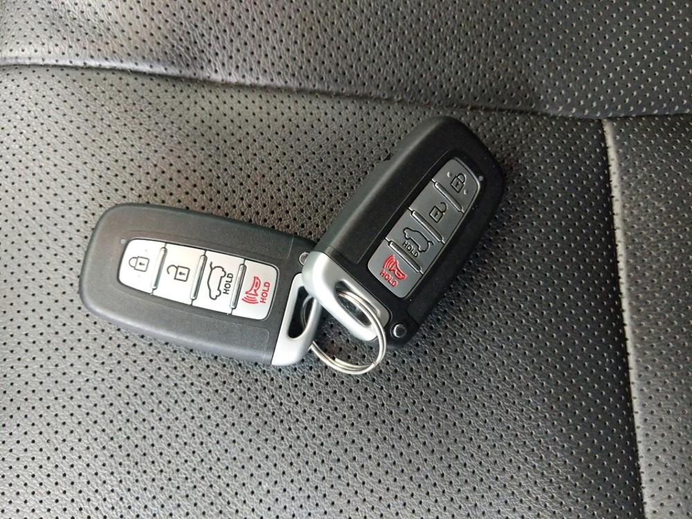 2014 Hyundai Elantra - Keys