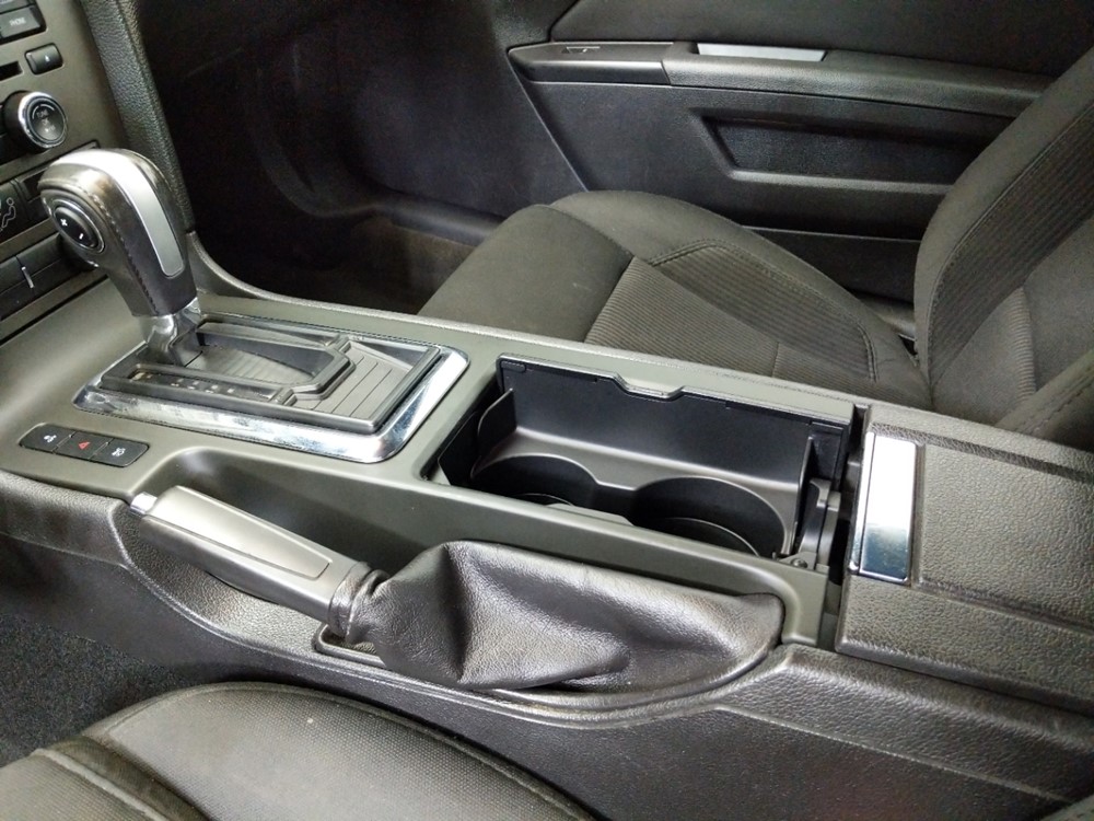 2014 Ford Mustang - Center Console/Cup Holders