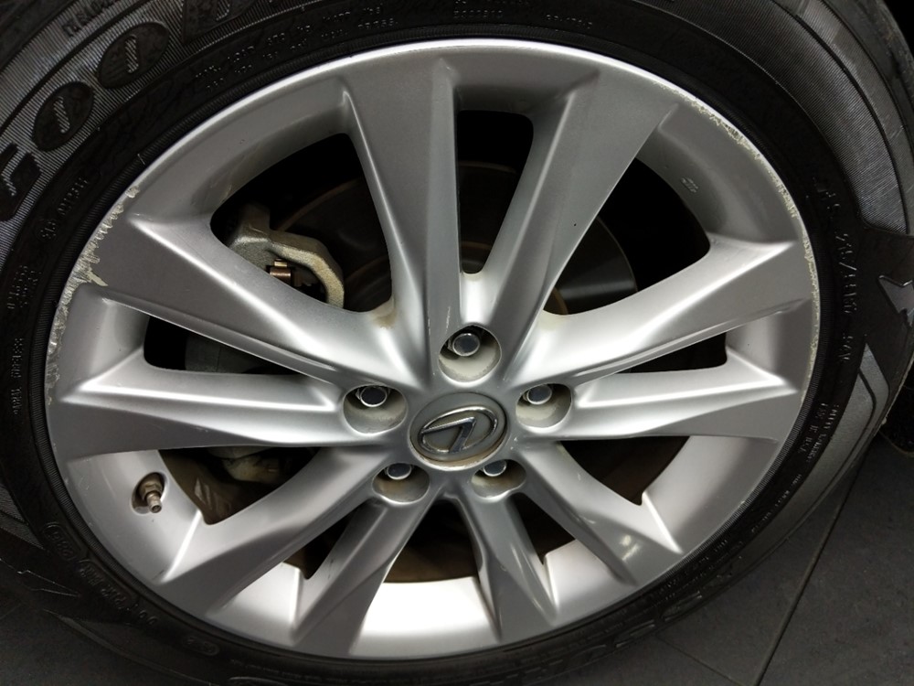 2011 Lexus ES 350 - Wheel