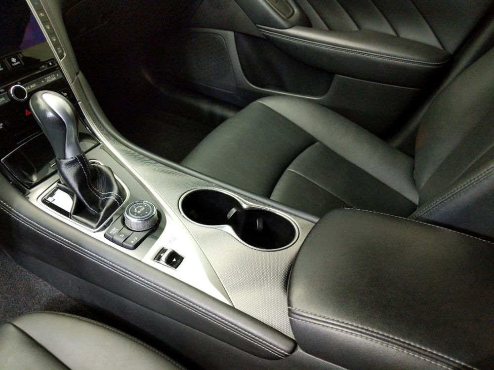 2015 INFINITI Q50 - Center Console/Cup Holders