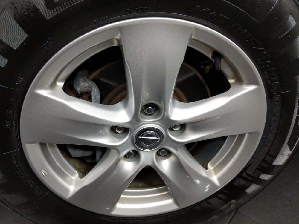 2017 Nissan Quest - Wheel
