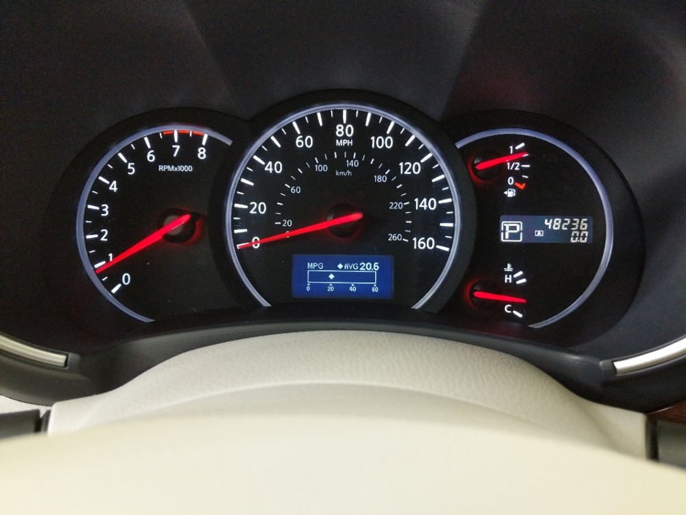 2017 Nissan Quest - Odometer Close Up