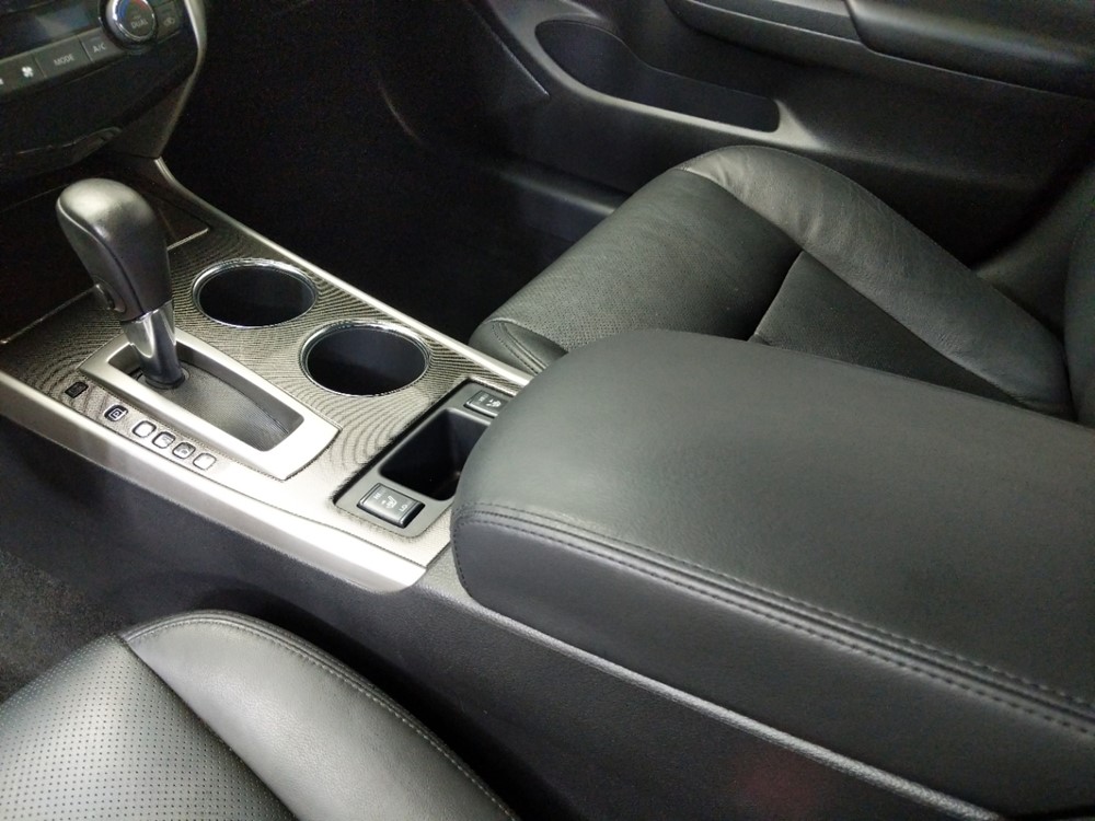 2013 Nissan Altima - Center Console/Cup Holders