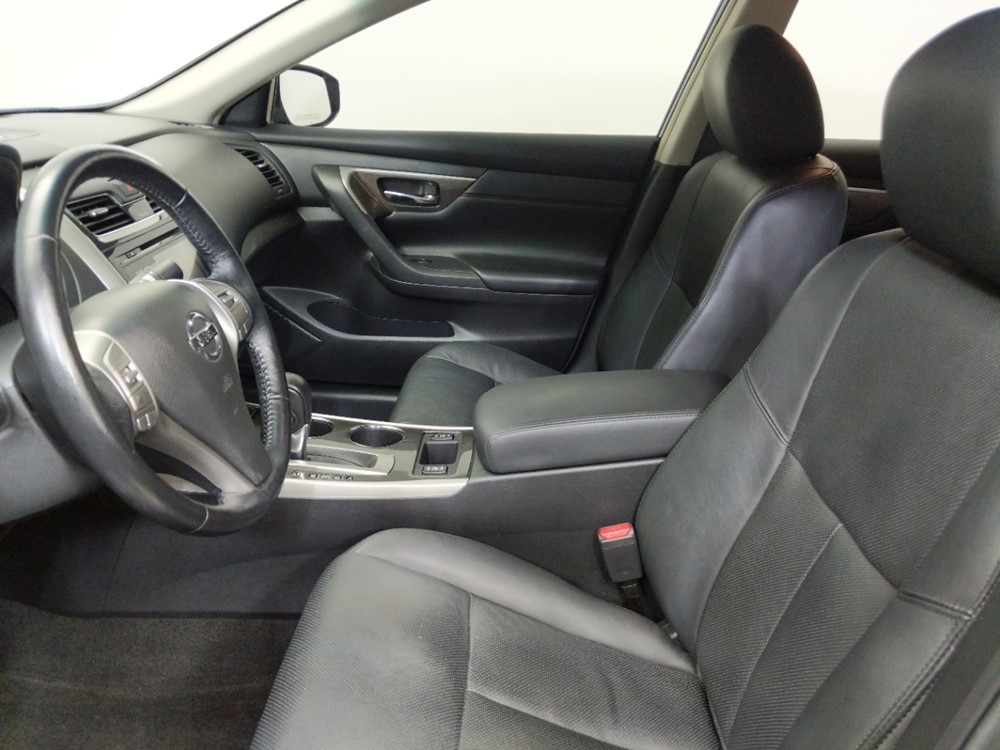 2013 Nissan Altima - Driver Front Seat