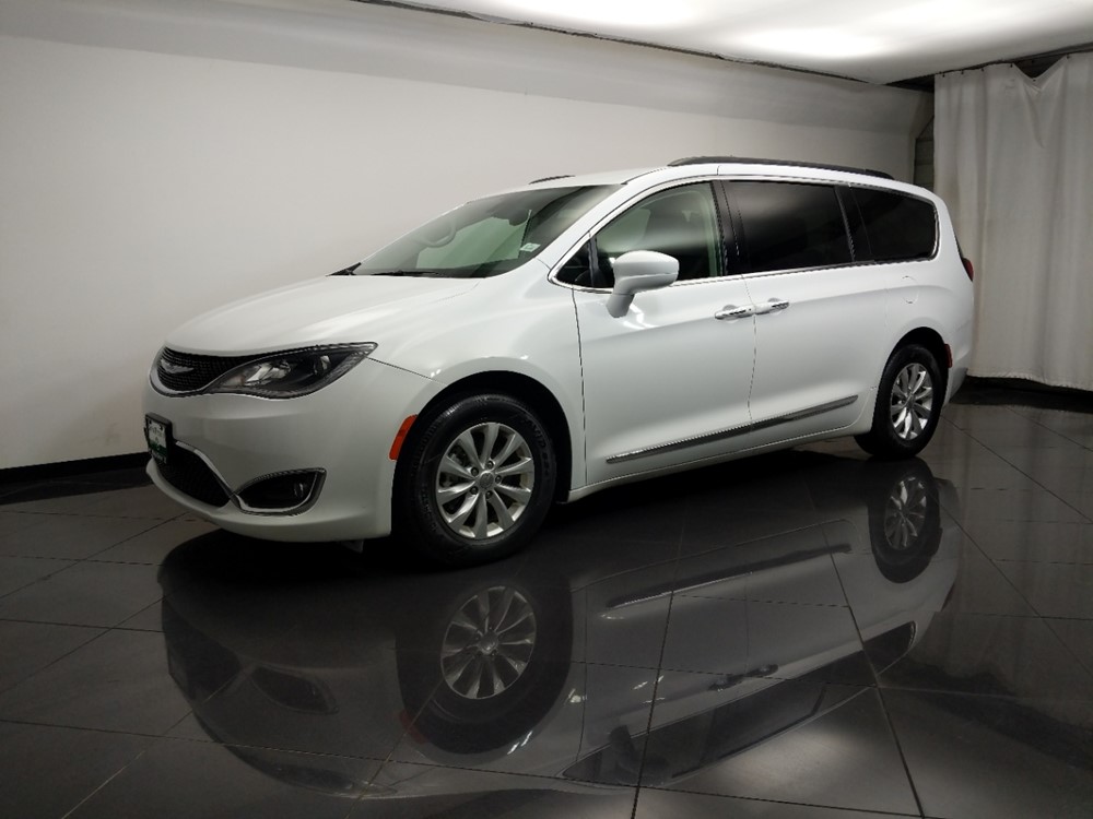 2017 Chrysler Pacifica - Driver Front Side