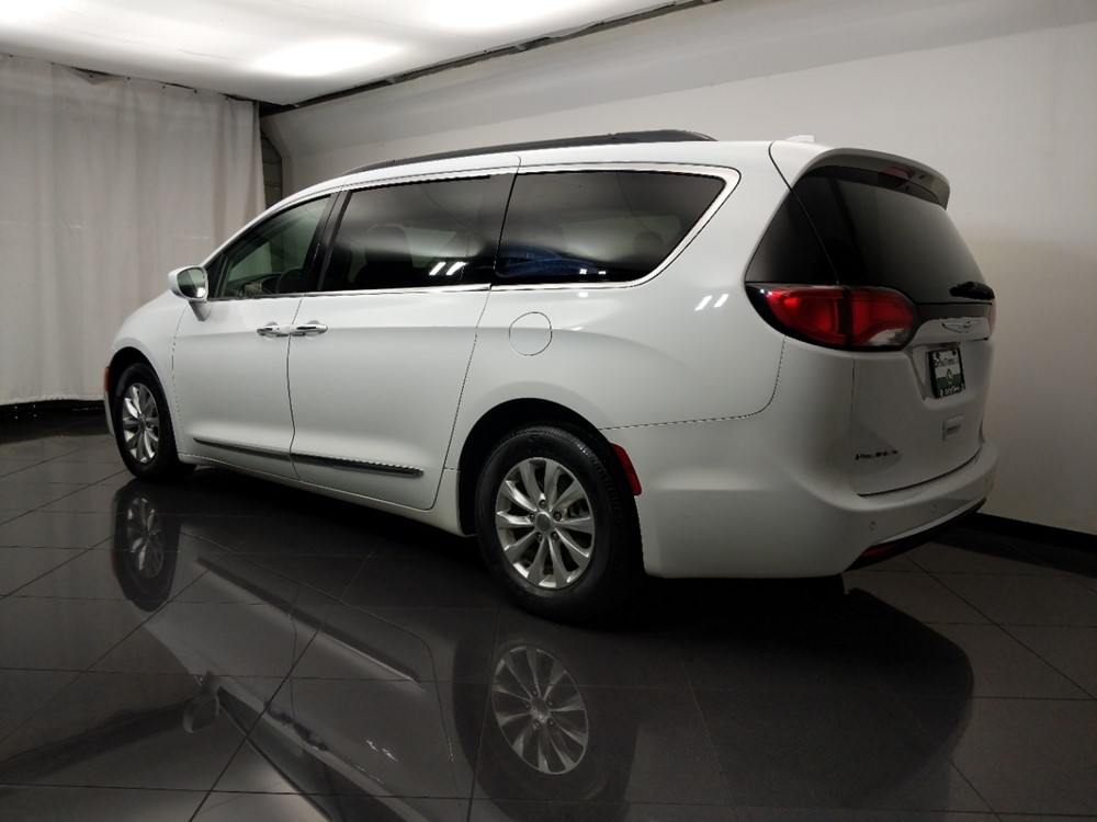 2017 Chrysler Pacifica - Driver Rear Bumper