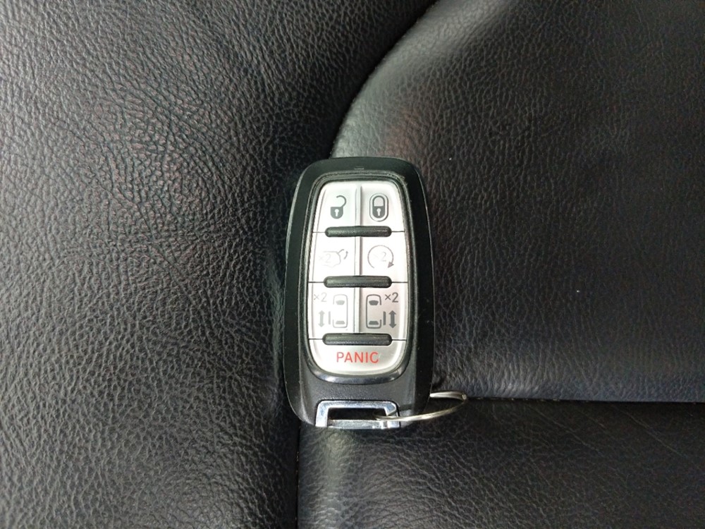 2017 Chrysler Pacifica - Keys