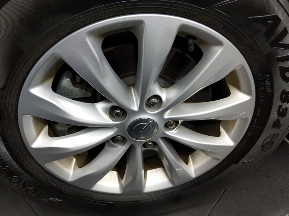 2017 Chrysler Pacifica - Wheel