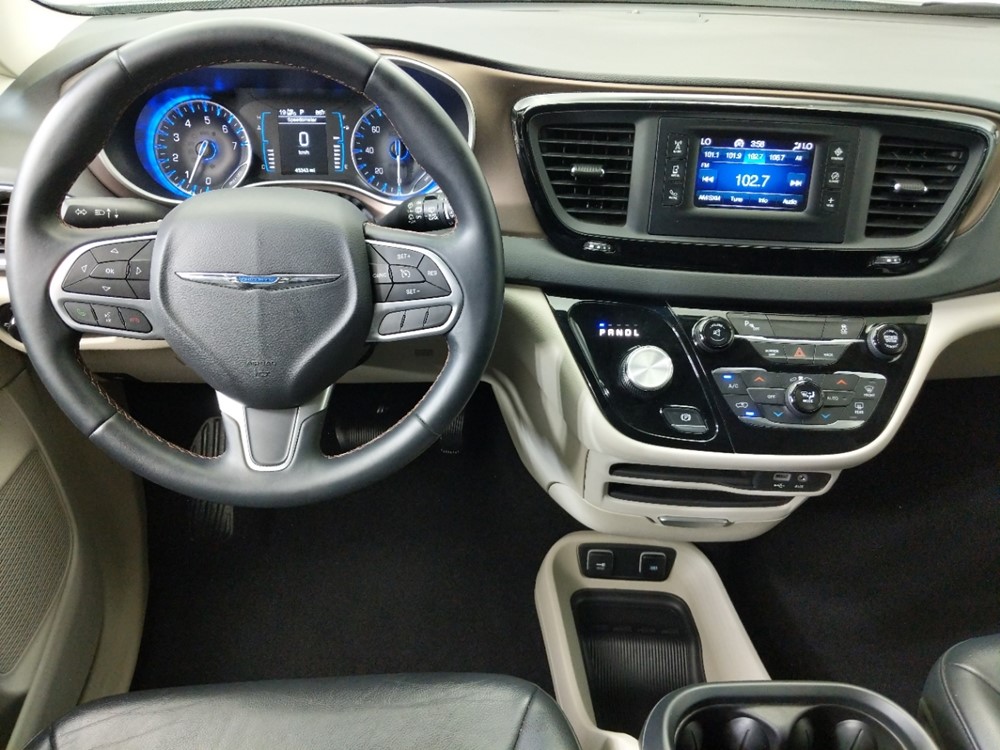 2017 Chrysler Pacifica - Driver Dash
