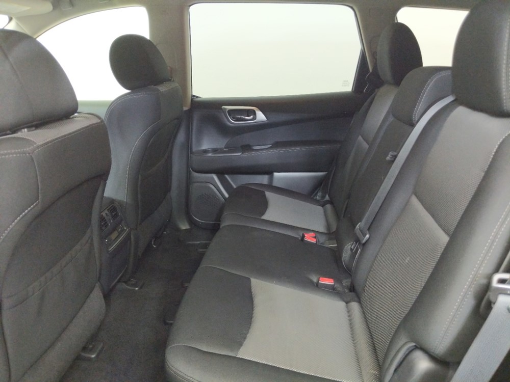2017 Nissan Pathfinder - Driver Rear Seat