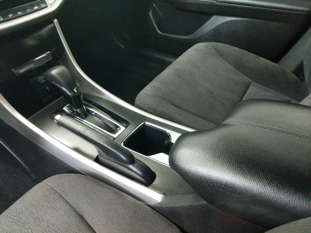 2014 Honda Accord - Center Console/Cup Holders