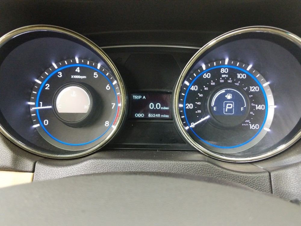 2013 Hyundai Sonata - Odometer Close Up