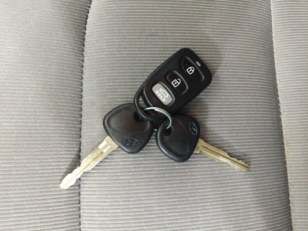 2017 Hyundai Elantra - Keys