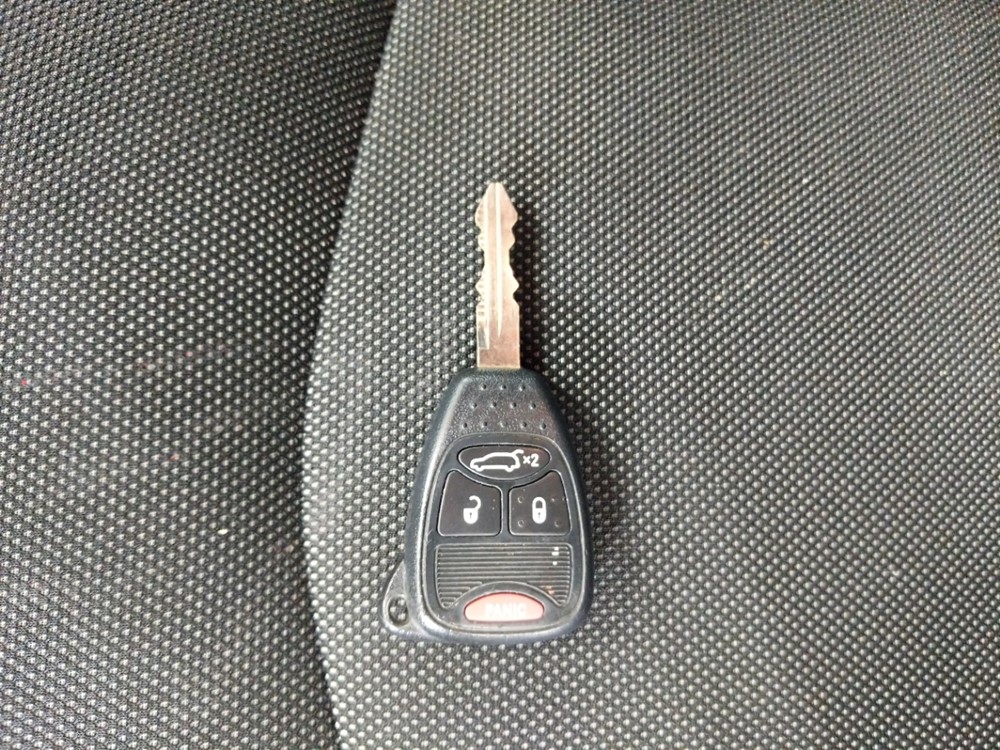 2014 Dodge Avenger - Keys