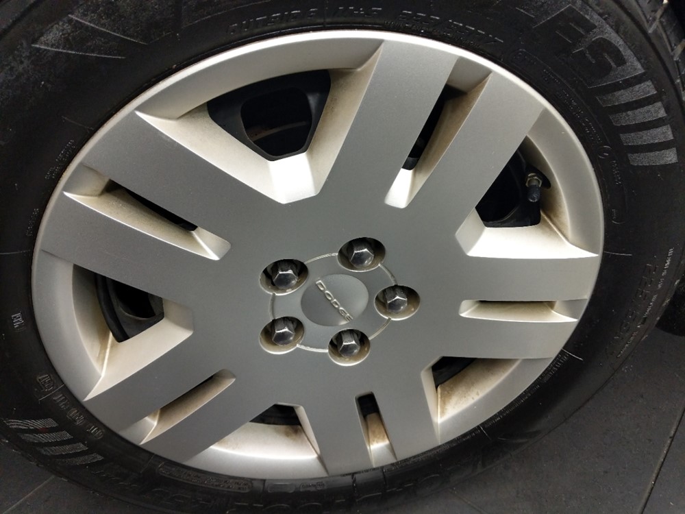 2014 Dodge Avenger - Wheel