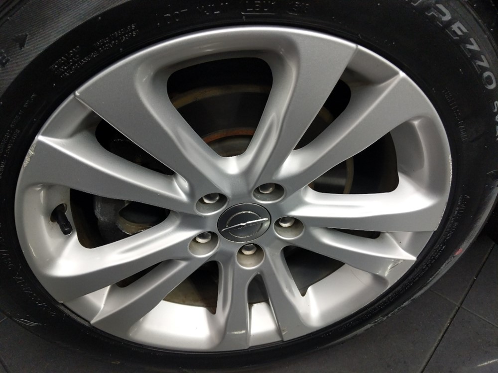 2015 Chrysler 200 - Wheel