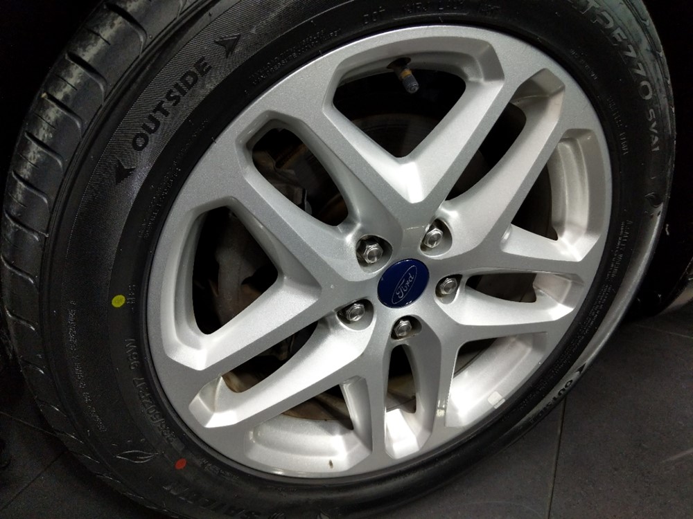 2015 Ford Fusion - Wheel