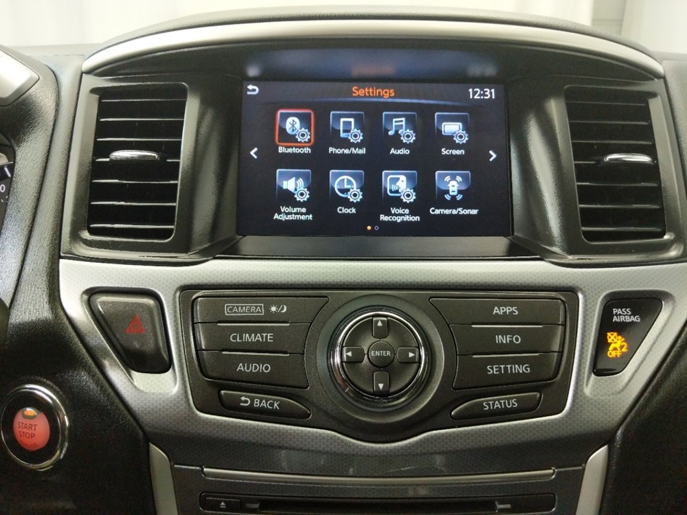 2017 Nissan Pathfinder - Stereo Package