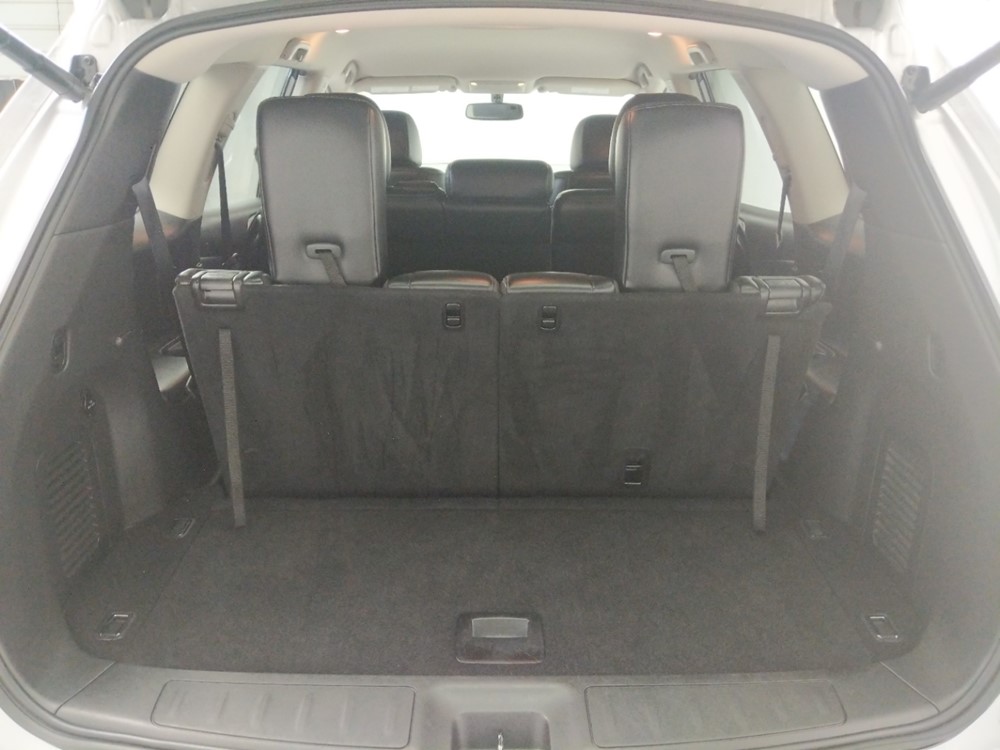 2017 Nissan Pathfinder - Trunk