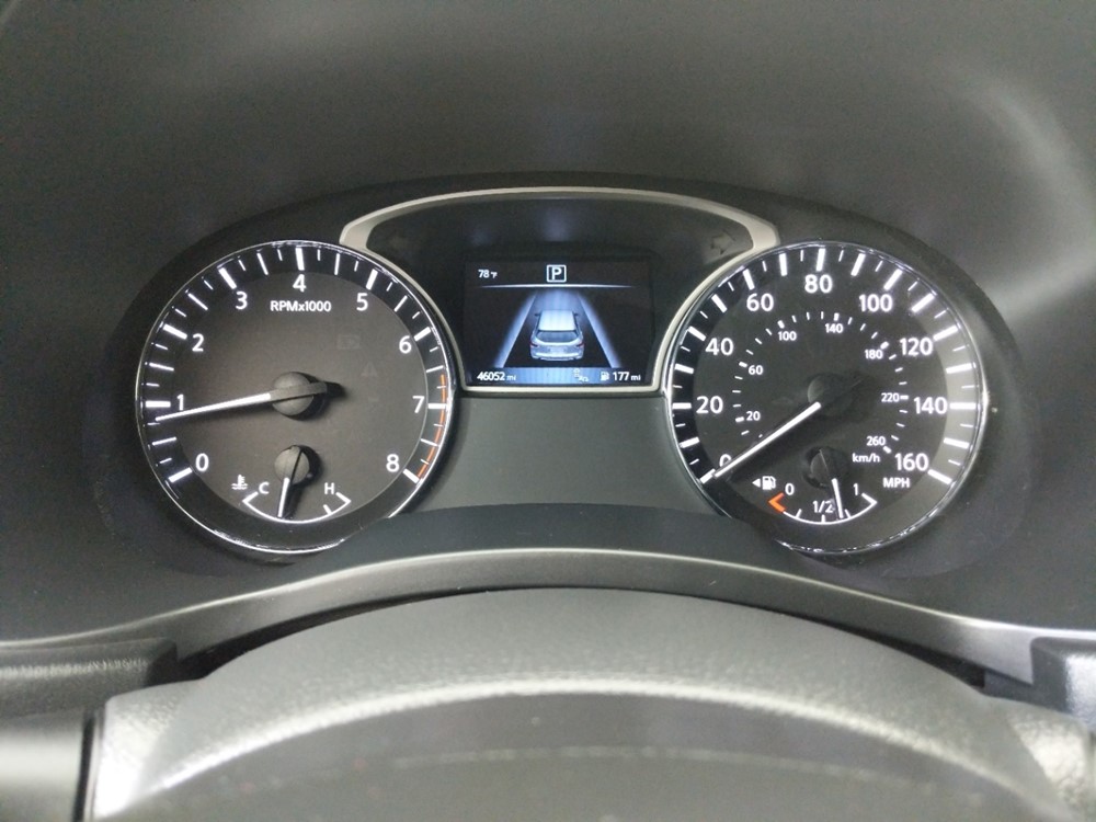 2017 Nissan Pathfinder - Odometer Close Up