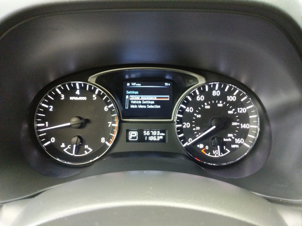 2014 Nissan Pathfinder - Odometer Close Up