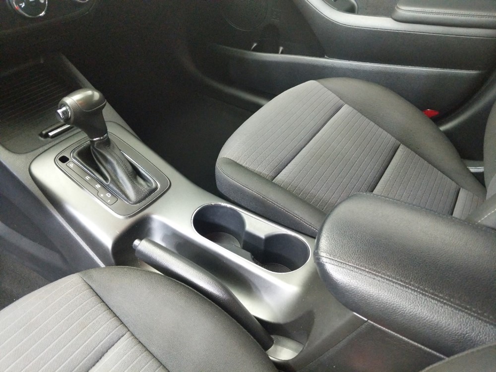 2015 Kia Forte - Center Console/Cup Holders