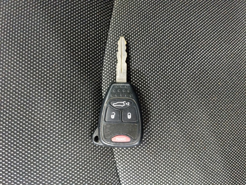 2014 Dodge Avenger - Keys