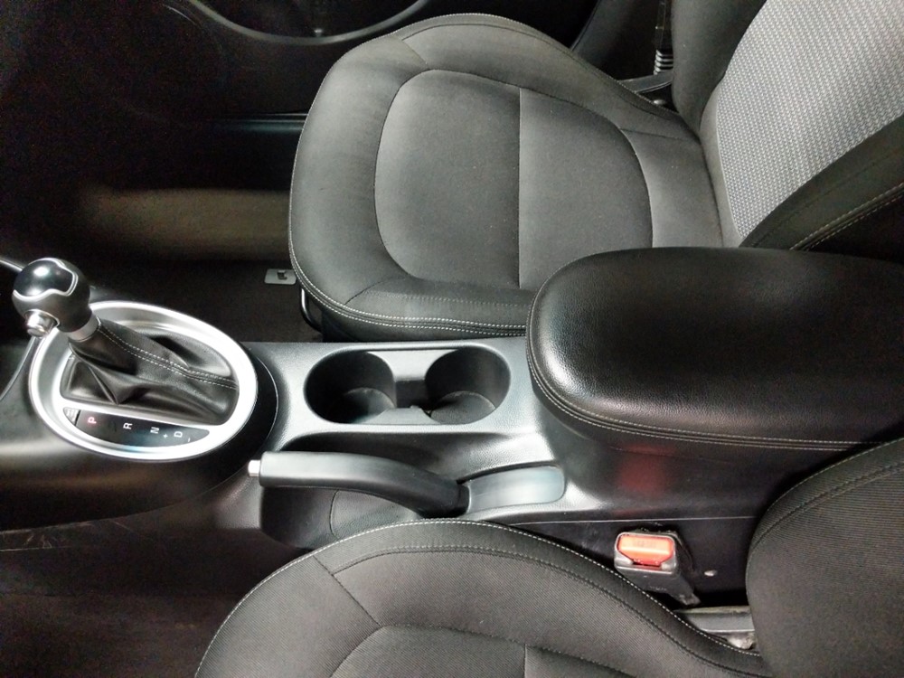 2017 Kia Soul - Center Console/Cup Holders