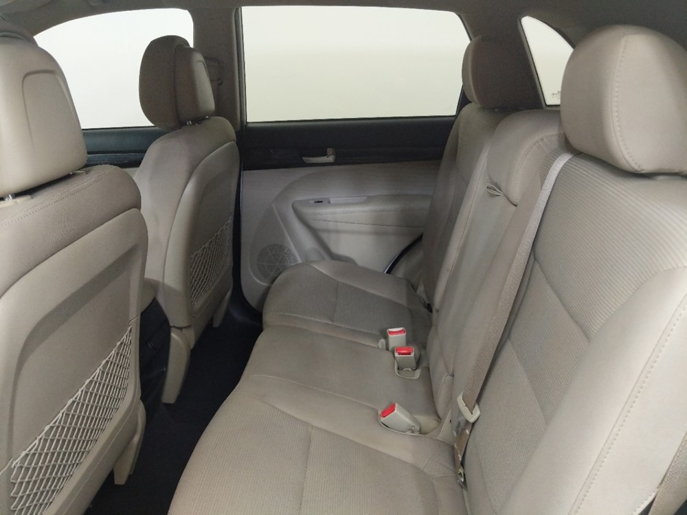 2014 Kia Sorento - Driver Rear Seat