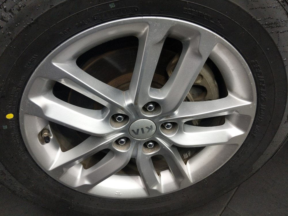 2014 Kia Sorento - Wheel
